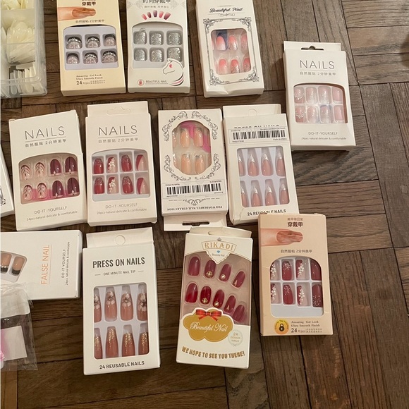 Bundle of false nails - Picture 5 of 10